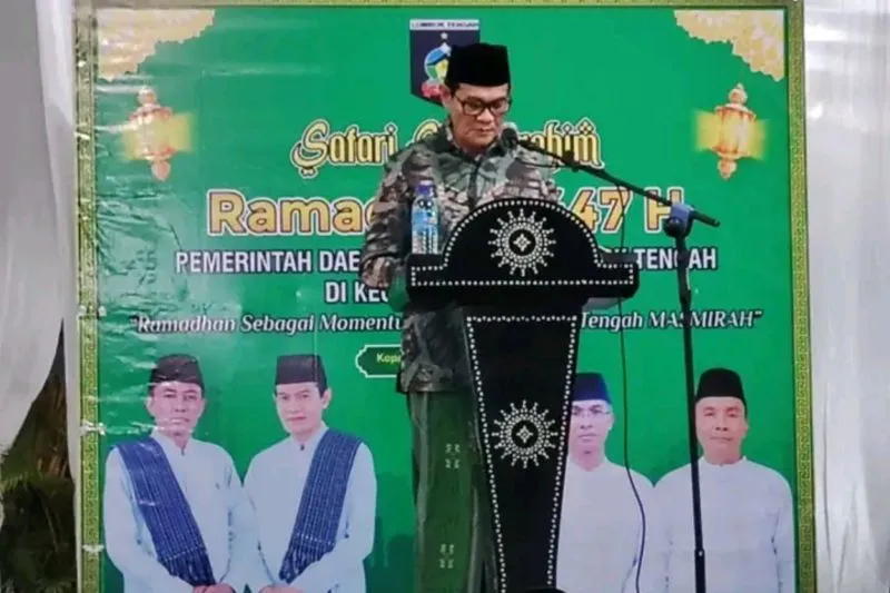 Wakil Bupati Serahkan 24 Kursi Roda untuk Disabilitas di Lombok Tengah