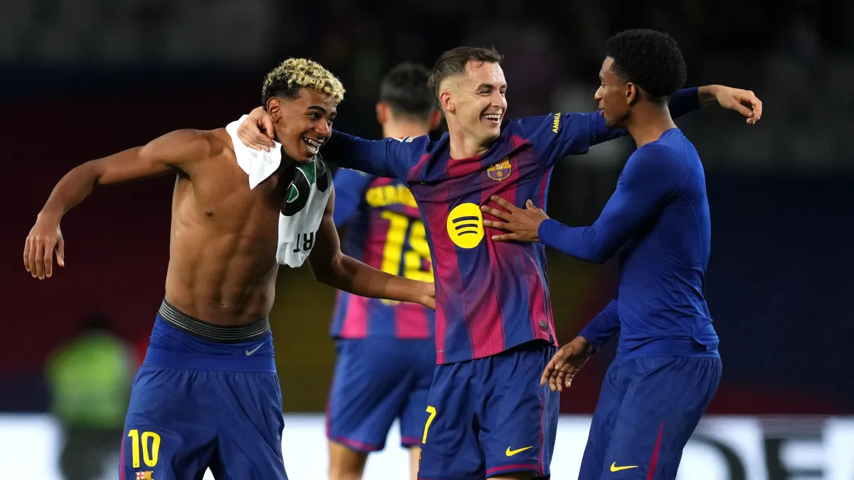 Manchester United Saingi Inter Milan untuk Rekrut Bek Barcelona Alejandro Balde