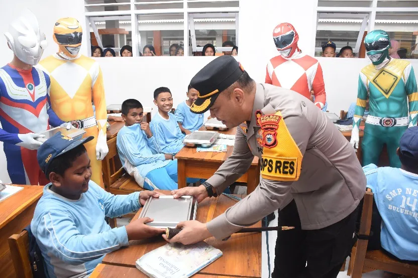Kapolres Bulukumba Memantau Distribusi Program Makan Bergizi Gratis di SMP Negeri 14