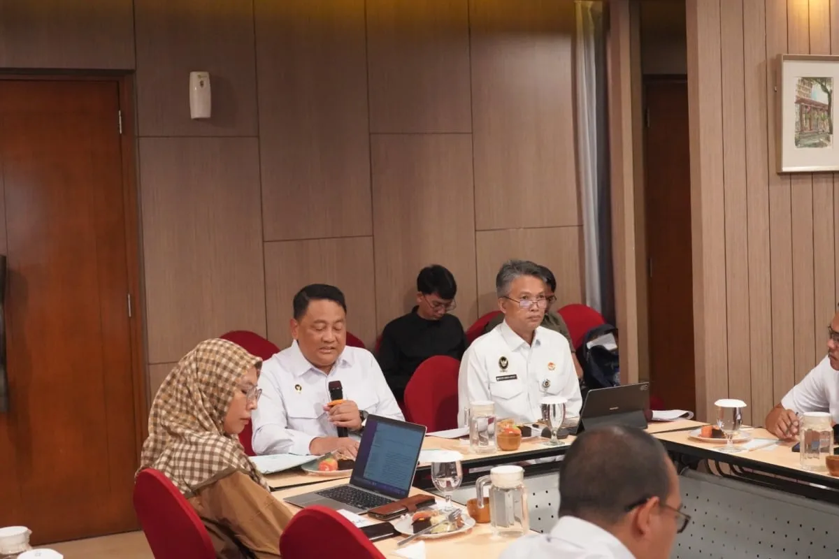 Kemenko Polkam Bahas Isu Kependudukan untuk Dukung Pembangunan Nasional