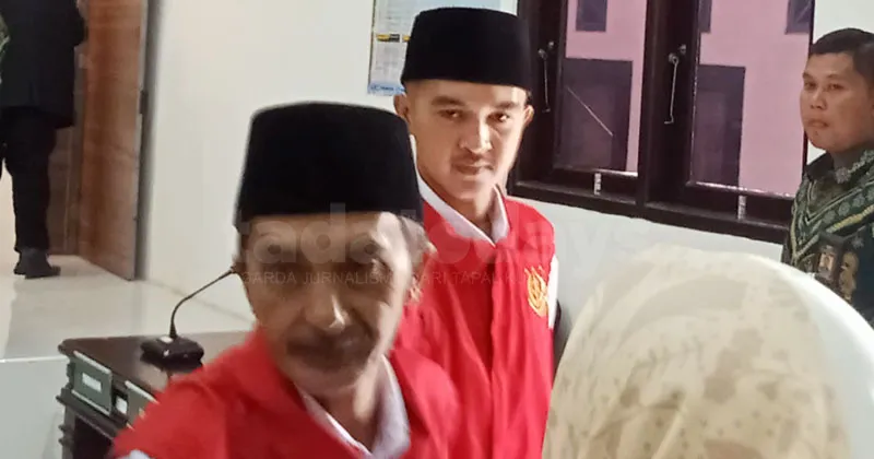 Bapak-Anak Terdakwa Pembunuhan Berencana Dituntut 18 dan 15 Tahun Penjara