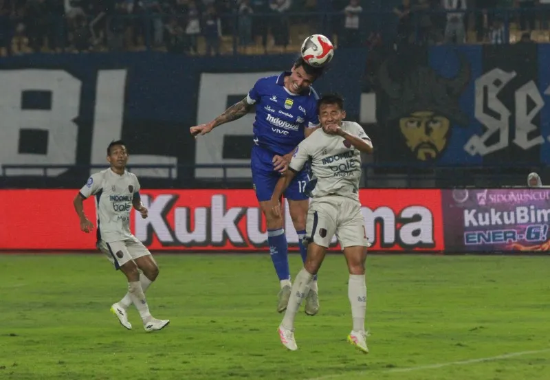 Bojan Hodak: Kemenangan Lebih Penting dari Produktivitas Gol Persib Bandung