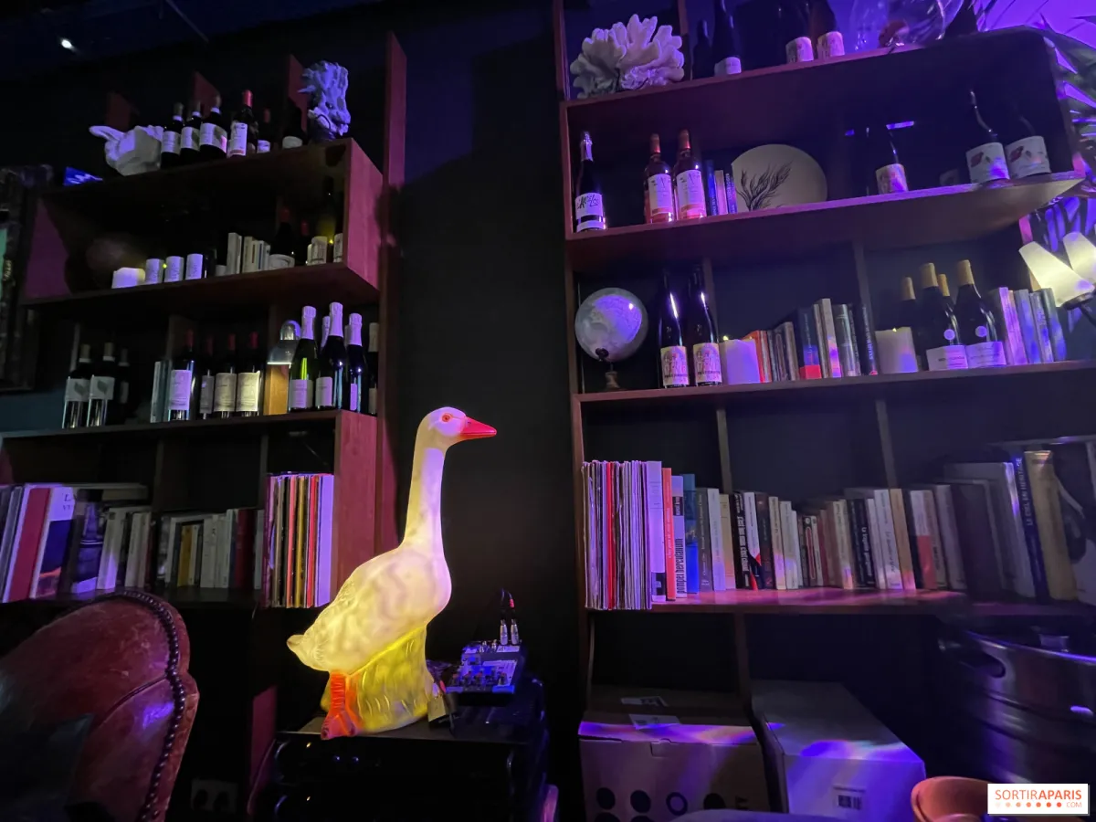 Défilé Poétique: Perpaduan Puisi dan Mode di Tengah Paris