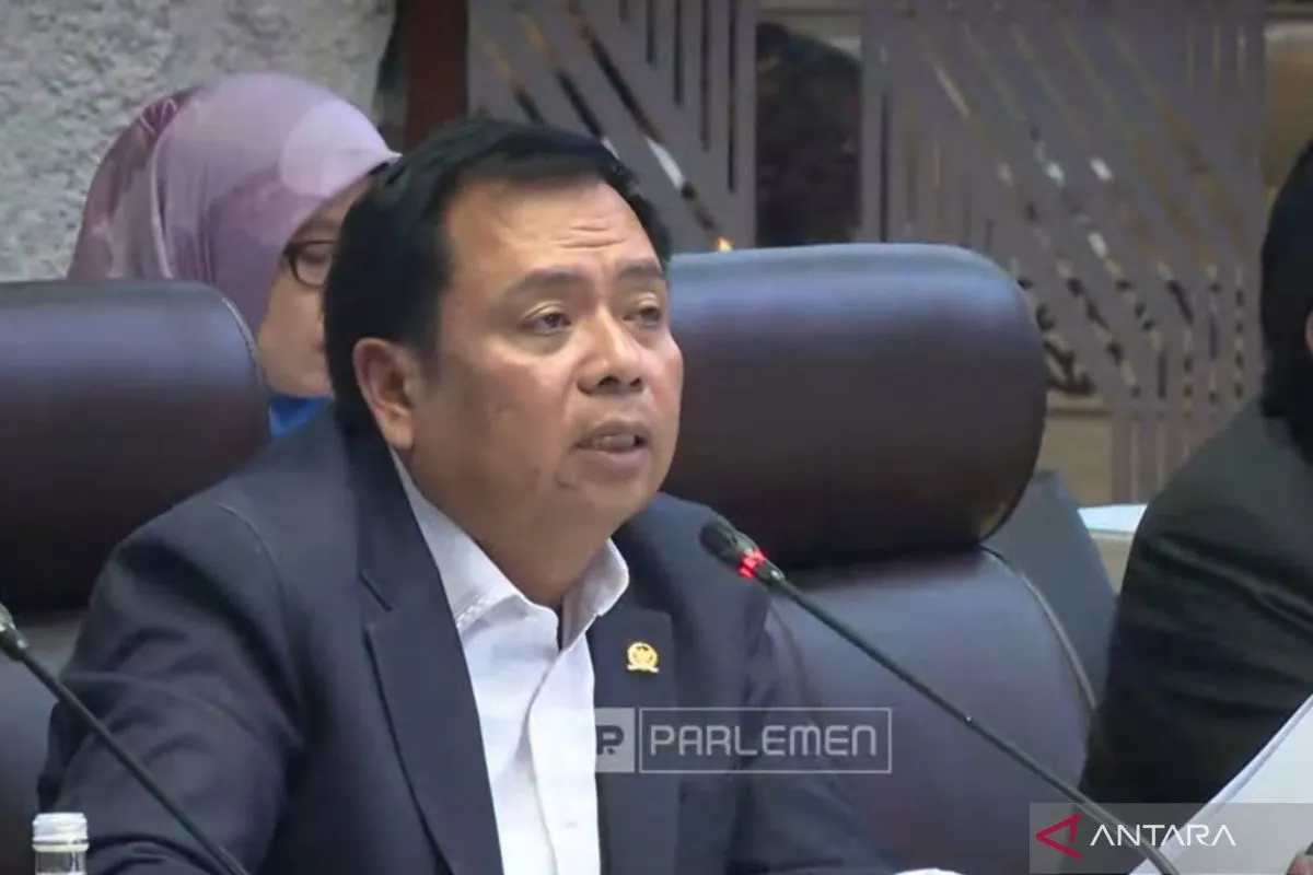 Legislator Desak Penyelesaian Masalah Penurunan Jalur Kereta Semarang Secara Terpadu