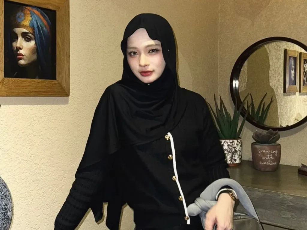Inara Rusli Sindir Wardatina Mawa Terkait Laporan UU ITE