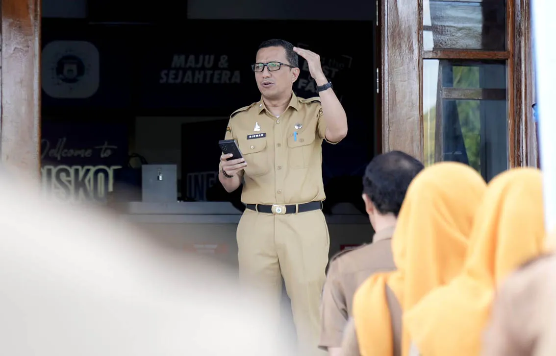 Kepala Dinas KominfoSS Sulbar Minta Peningkatan Pengawasan Kinerja Staf