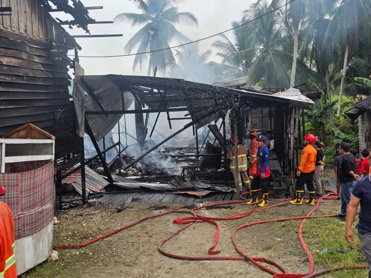 Kebakaran di Waru Hanguskan Rumah dan Kios, Dua KK Terdampak