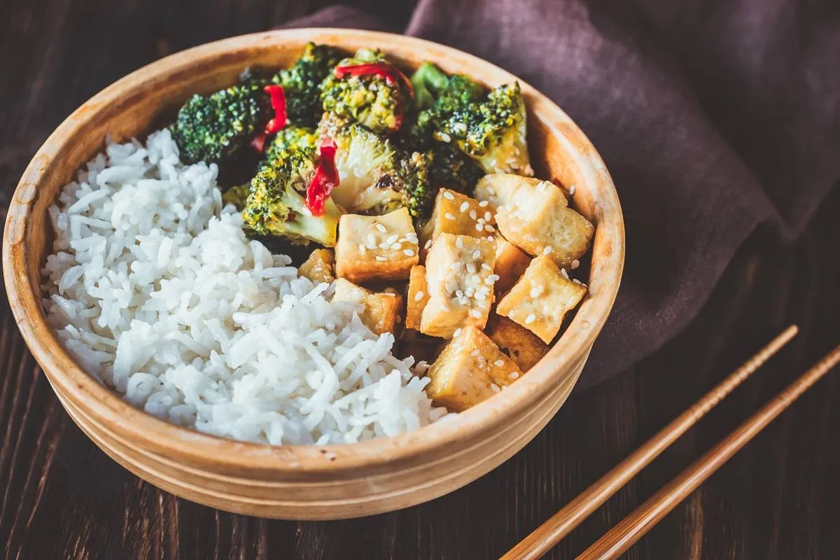 Menu Sahur Seimbang untuk Kesehatan Selama Puasa Menurut TCM