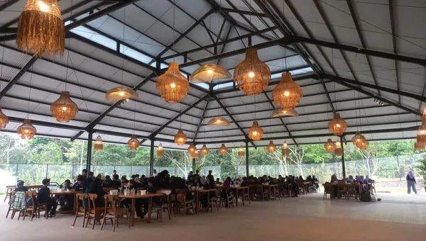 Ngabuburit Seru dan Bukber Keluarga di Lembah Hijau Lampung