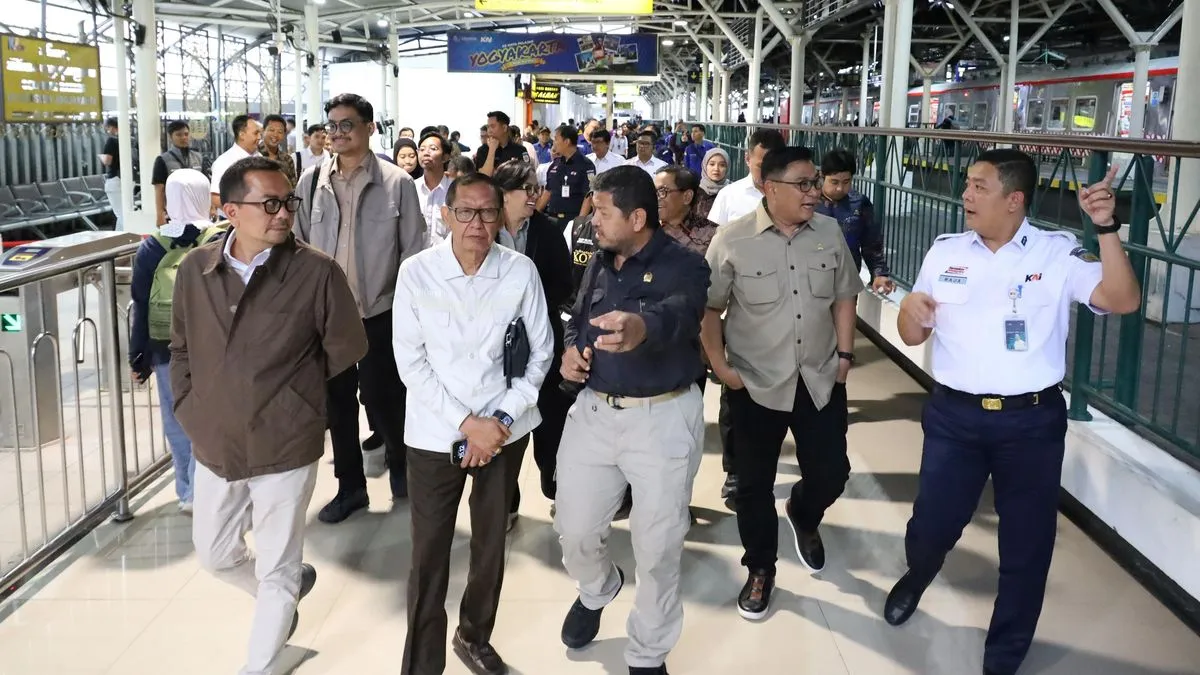 Komisi V DPR RI Tinjau Kesiapan Stasiun Yogyakarta Hadapi Lonjakan Mudik Lebaran