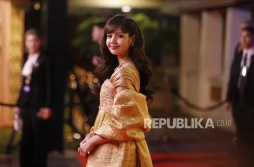 Lisa Blackpink Siap Bintangi Film Komedi Romantis Netflix