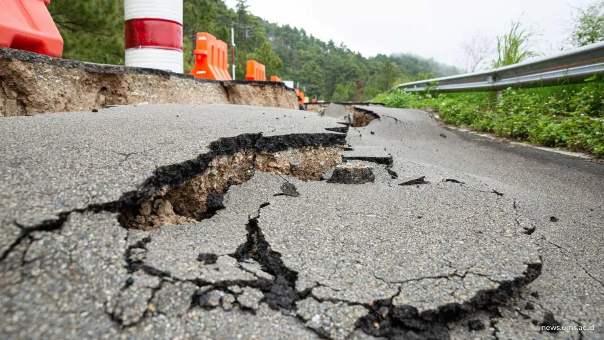 Mitigasi dan Faktor Tanah Bergerak di Wilayah Berlereng Indonesia