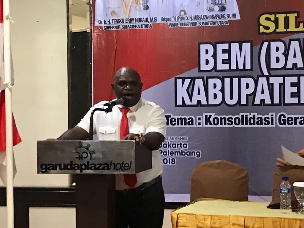 Revolusi Konstitusional: Natalius Pigai Menyuarakan Keprihatinan Bangsa Indonesia
