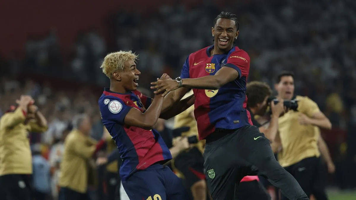Manchester United Pertimbangkan Transfer Alejandro Balde dari Barcelona