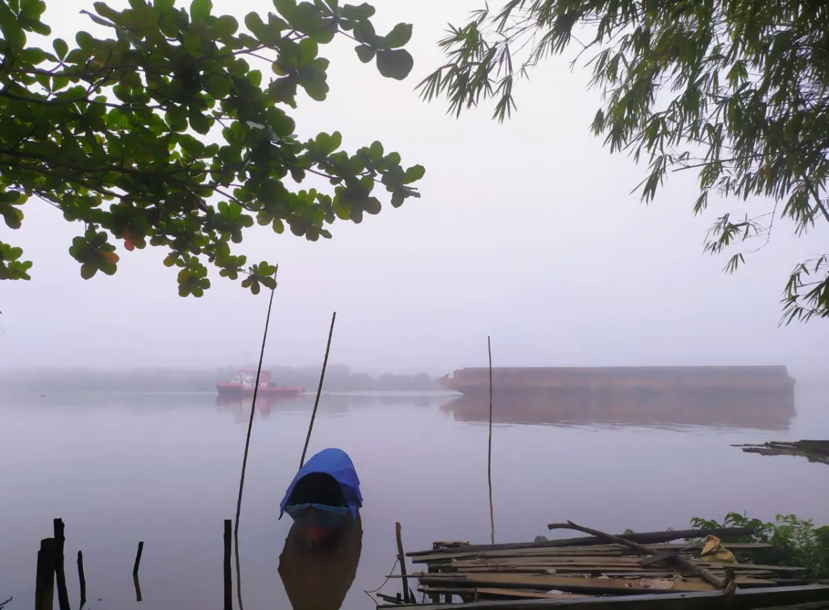 Kabut Tebal Selimuti Sampit, Jarak Pandang Menyusut Hingga 900 Meter
