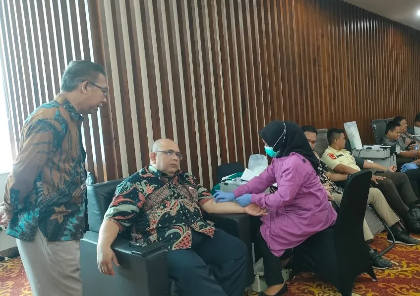 Karyawan Bank Mandiri Palembang Gelar Donor Darah untuk Tingkatkan Kepedulian Sosial