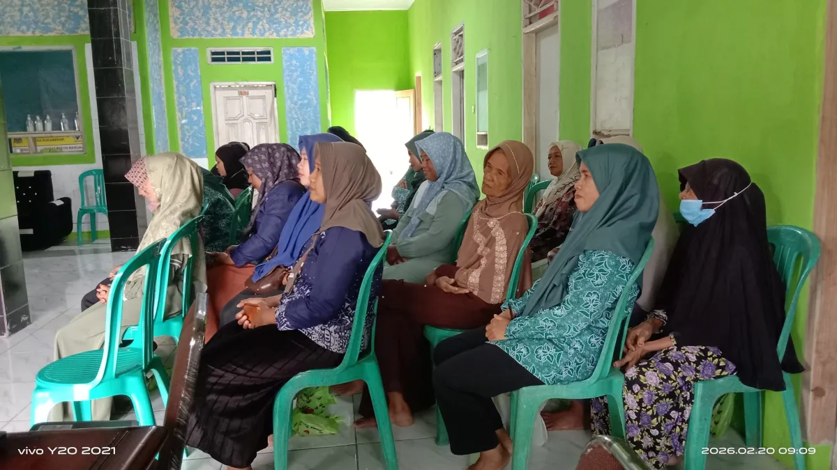 Pemberdayaan Keluarga Melalui PKK dalam TMMD Ke-127 di Desa Sukamenak