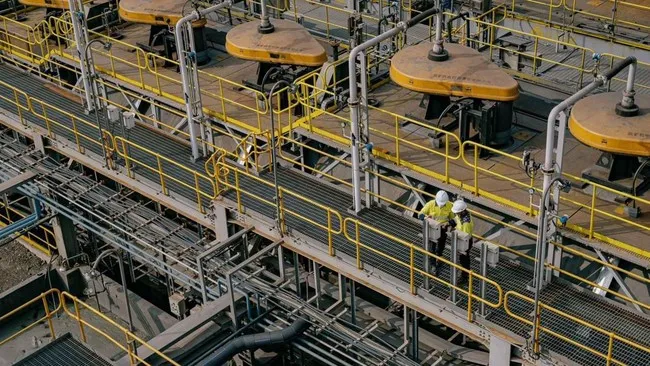 Saham MBMA Meningkat 15%, Prospek Jangka Panjang Terus Berkembang