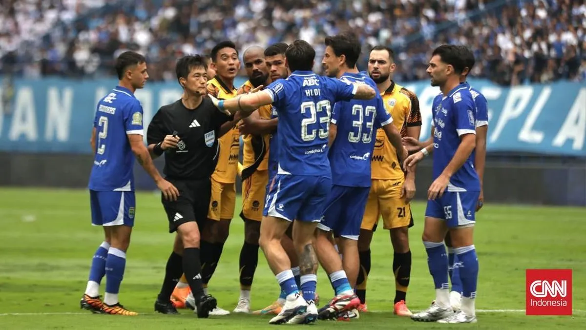 Persaingan Ketat Tiga Raksasa Liga Indonesia Menuju Gelar Juara