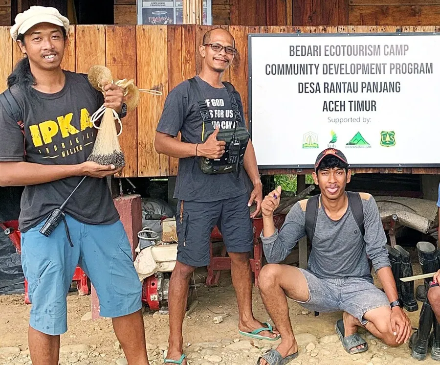 Relawan Malang Puasa di Aceh Timur dengan Sederhana