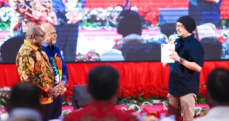MEGE: Satu Tahun Pendidikan Gratis untuk Kedaulatan Papua Tengah
