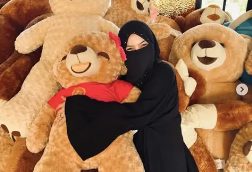Wardatina Mawa Bantah Tuduhan Insanul Fahmi soal Pertemuan dengan Anak