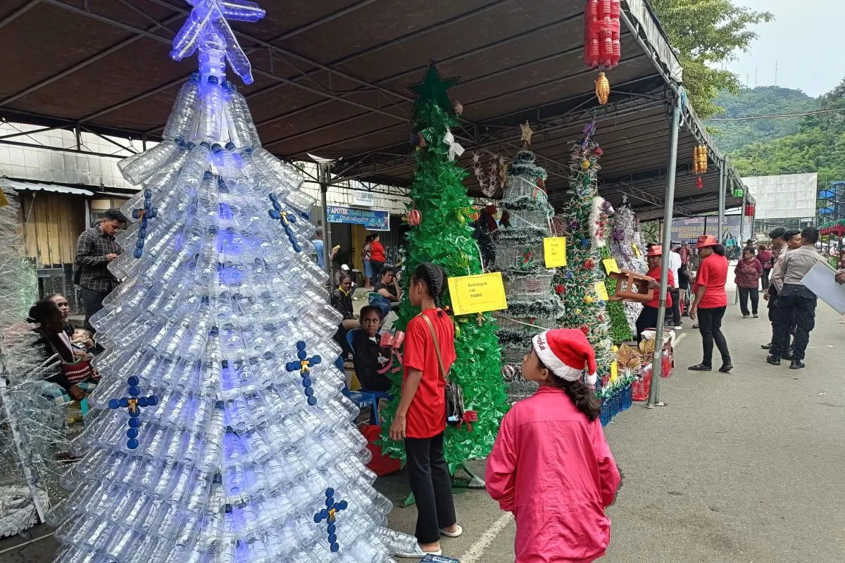 Pemkot Jayapura Gelar Gerbang Natal untuk Memperkuat Toleransi Beragama