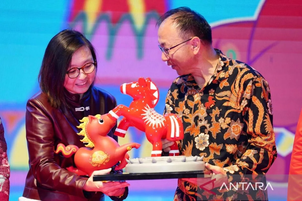 Pertukaran Maskot Kuda Api Perkuat Diplomasi RI-Tiongkok di Harmoni Imlek Nusantara