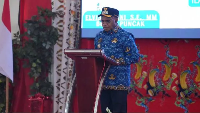 Bupati Puncak Serahkan SK 314 PNS, Tekankan Tanggung Jawab dan Disiplin