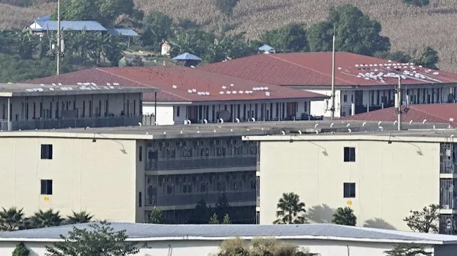 Operasi Militer Myanmar: Penggerebekan Pusat Penipuan Online dan Penangkapan Massal