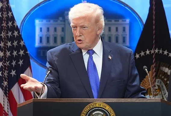 Trump Umumkan Tarif Global 10% Setelah Putusan Mahkamah Agung