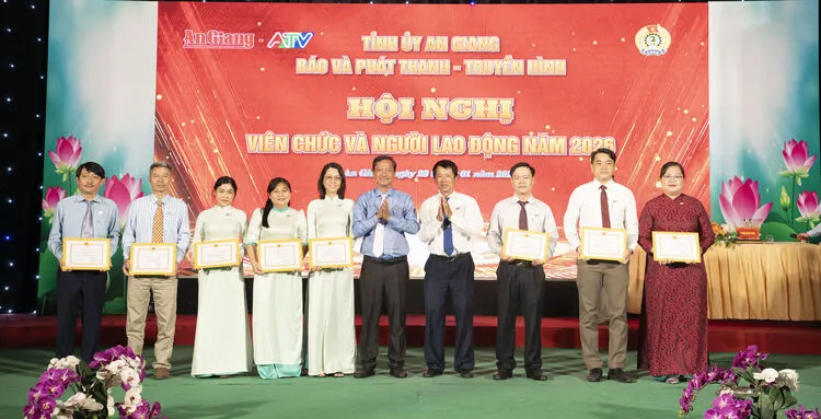 Surat Kabar dan Radio-Televisi An Giang Siap Hadapi Tantangan 2026