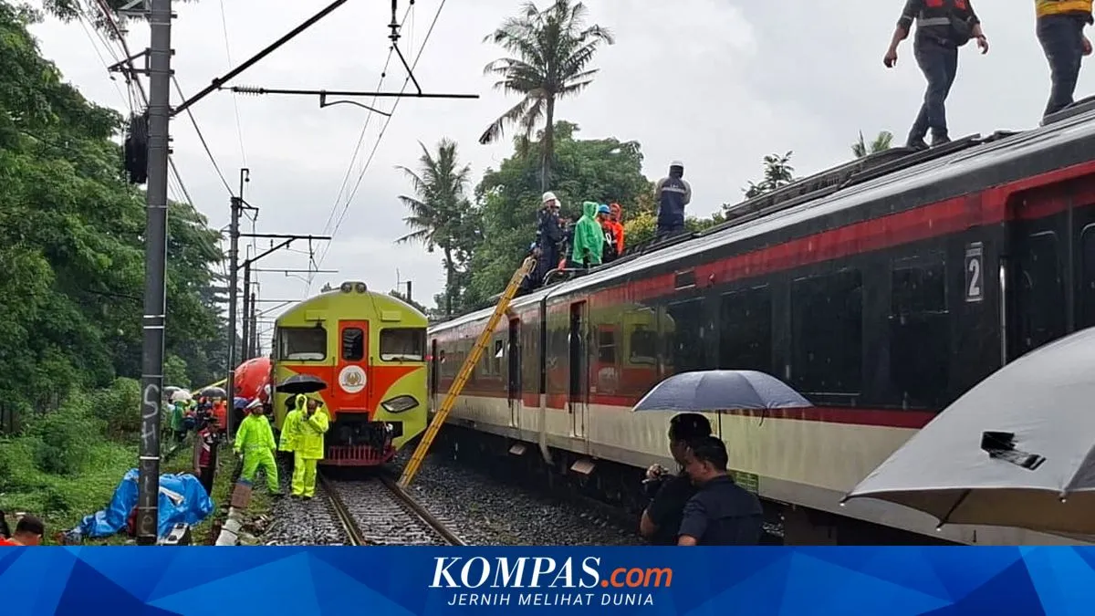 KRL Melintas Bergantian di Stasiun Poris Setelah Kecelakaan Kereta Bandara