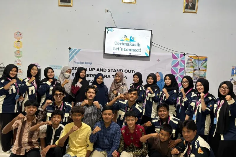 Mahasiswa KKN UMS Gelar Sosialisasi Public Speaking untuk Remaja di Desa Parakan