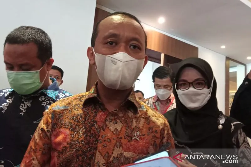 Bahlil Lahadalia Berpotensi Menjadi Favorit dengan Gaya Komunikasi yang Santun