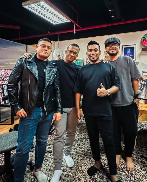 Desainer Interior Singapura Syahiran Rohajat Rilis Single Pertama di Indonesia