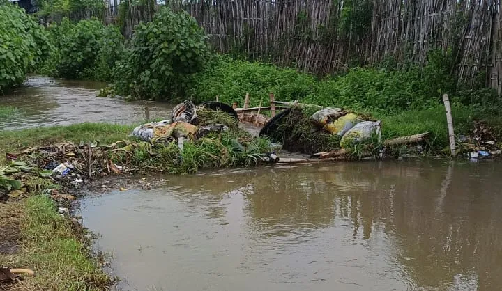 Bendungan Ilegal Diduga Sebabkan Banjir di Dusun Krajan, Warga Minta Pembongkaran