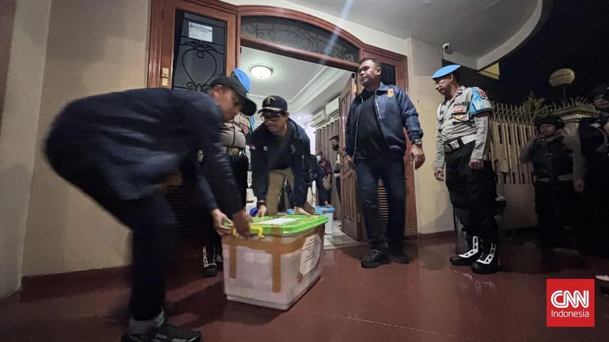 Bareskrim Amankan Emas Batangan dalam Penggeledahan di Surabaya