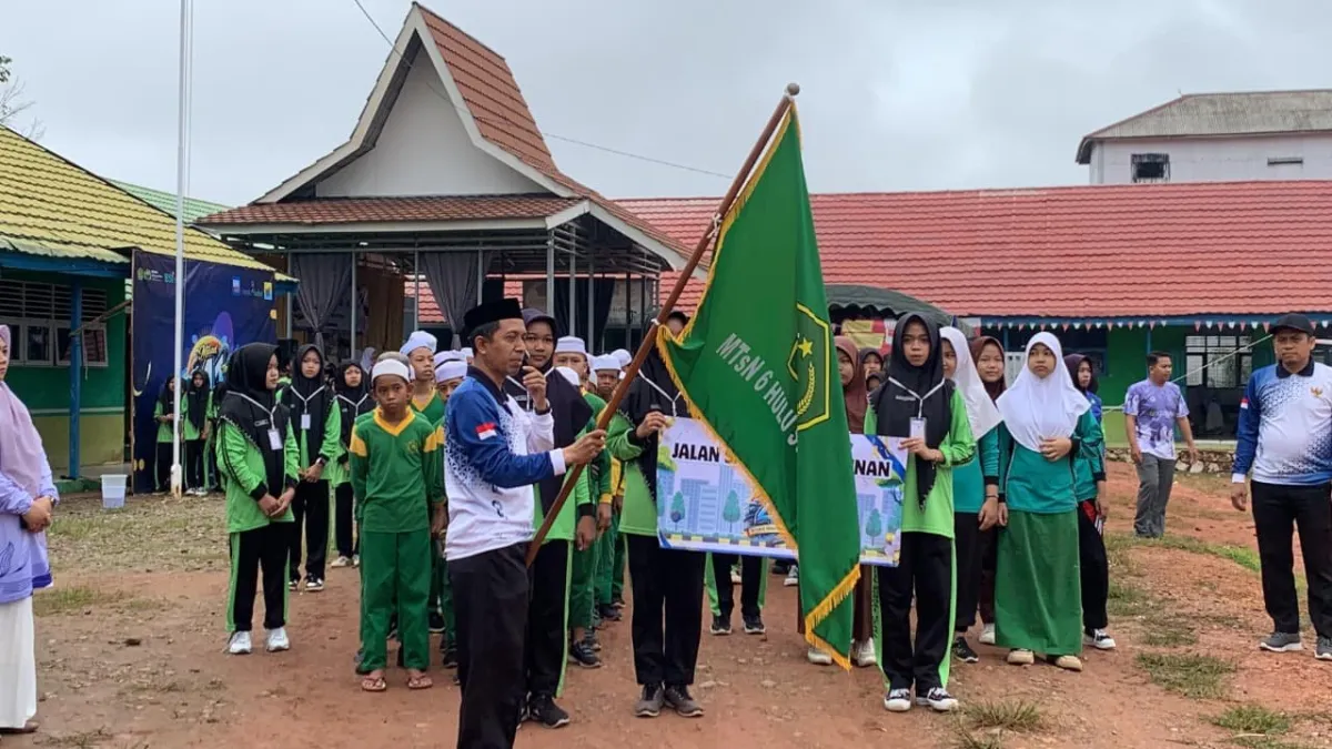 Jalan Santai Meriah Tandai Puncak Milad MTsN 6 HSU