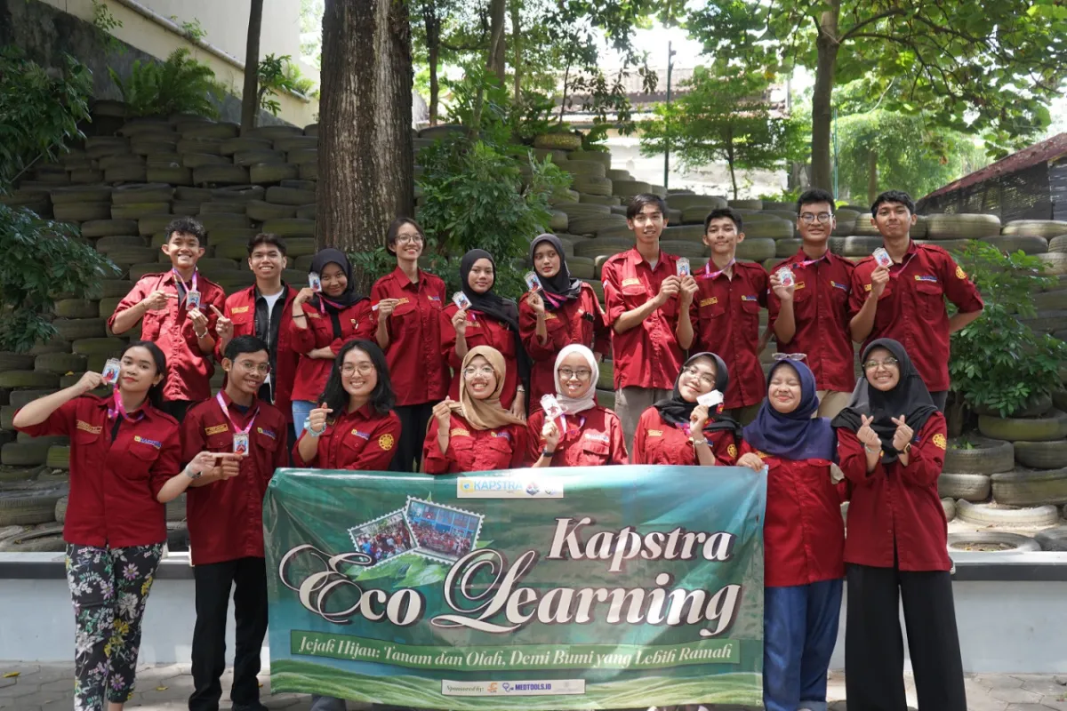 Mahasiswa KAPSTRA Gelar Aksi Sosial Eco-Learning untuk Lestarikan Lingkungan