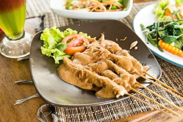 Tips Menjaga Berat Badan Ideal Selama Ramadan