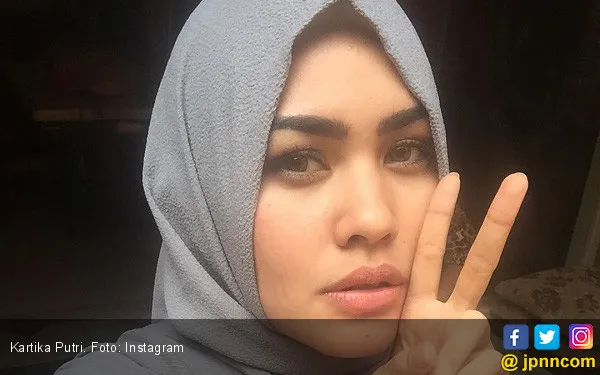 Kartika Putri Berhijab, Karier di Dunia Entertainment Tetap Berlanjut
