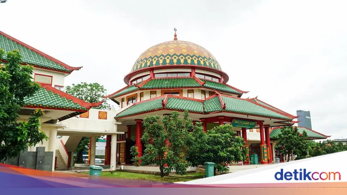 Masjid Babah Alun Desari: Ruang Ibadah dengan Sentuhan Budaya Tiongkok