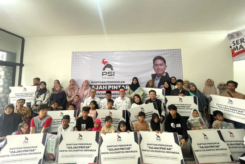 PSI Salurkan Bantuan Pendidikan Gajah Pintar untuk Anak-Anak di Bogor