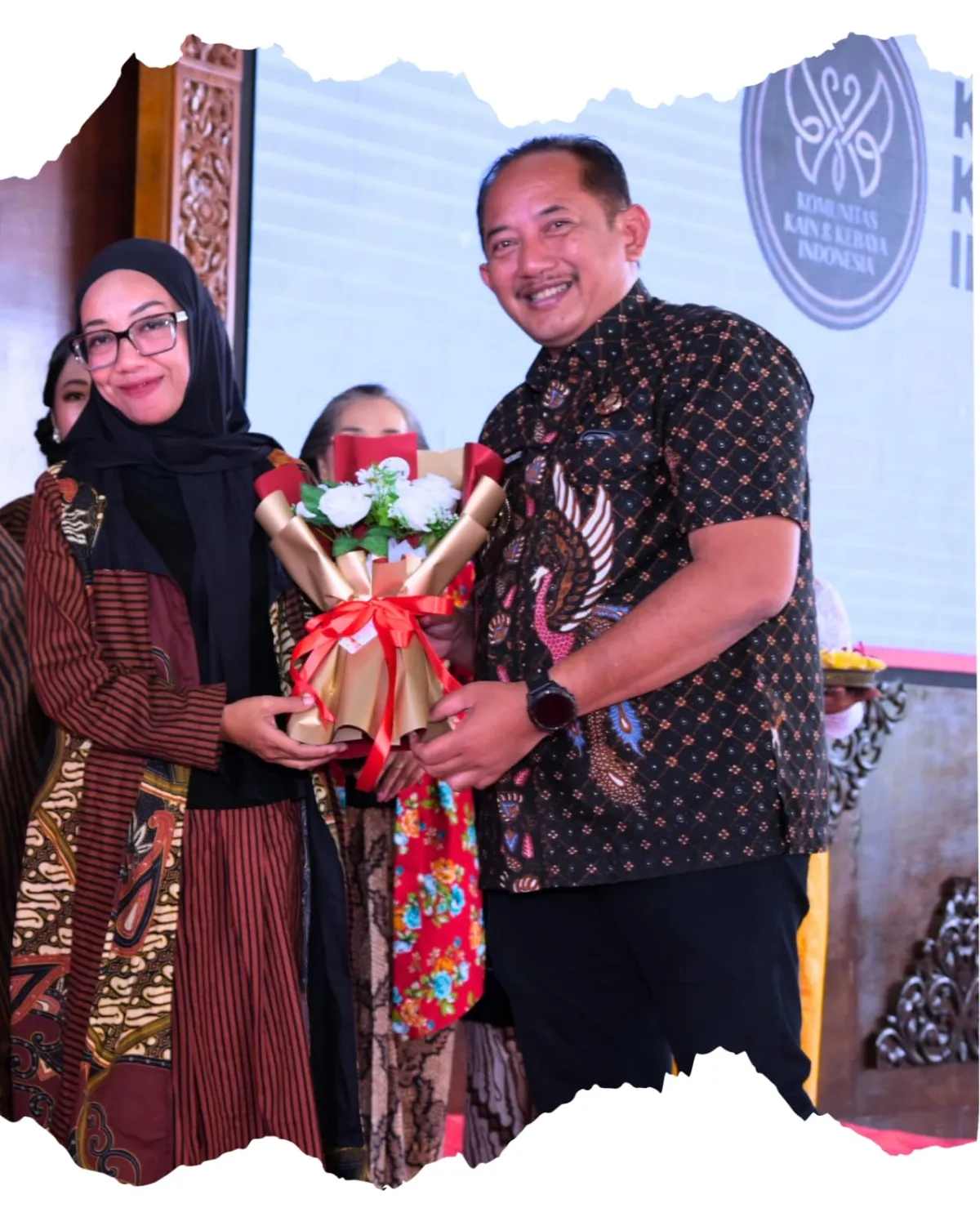 Fashion Show Dekranasda Karanganyar Rayakan Hari Ibu dan Ulang Tahun KKI untuk Dukung UMKM Lokal