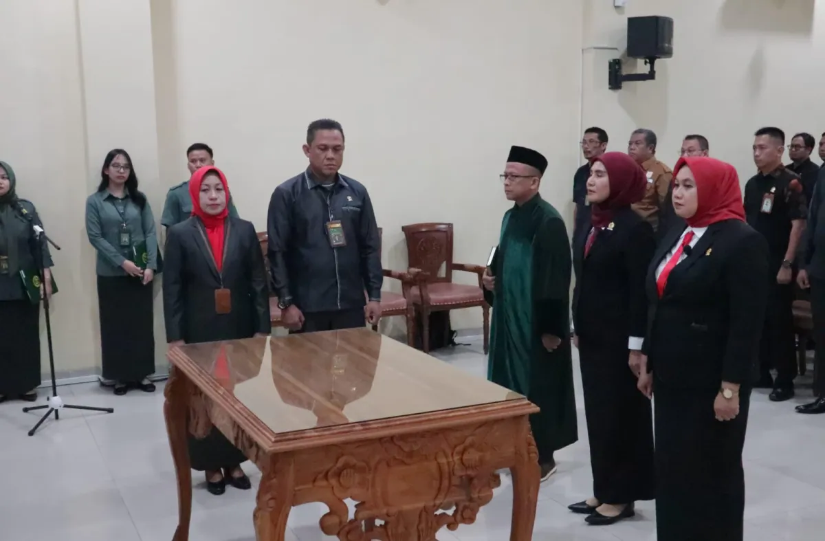Ketua PN Tanjungkarang Lantik Panmud Pidana dan PHI, Dorong Peningkatan Kinerja