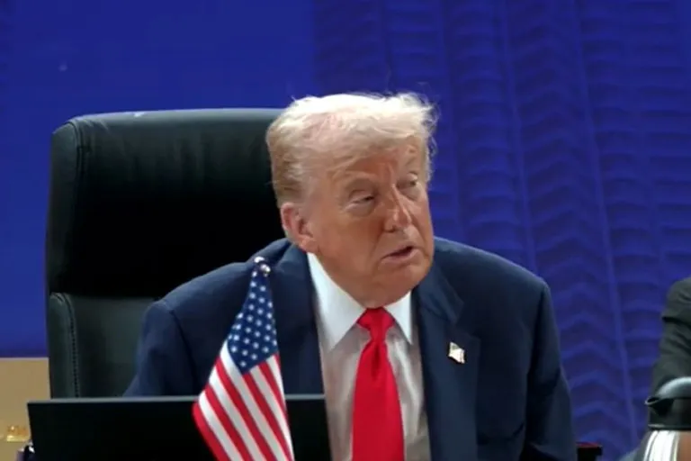 Trump Umumkan Tarif Baru 10% Pasca Putusan Mahkamah Agung AS