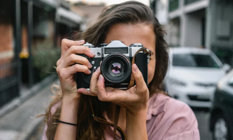 Komdigi Ajak Fotografer Pahami Etika dan Hukum di Era Digital