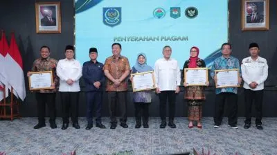 Bupati Serang Terima Penghargaan Tata Kelola Desa Terbaik dari APDESI