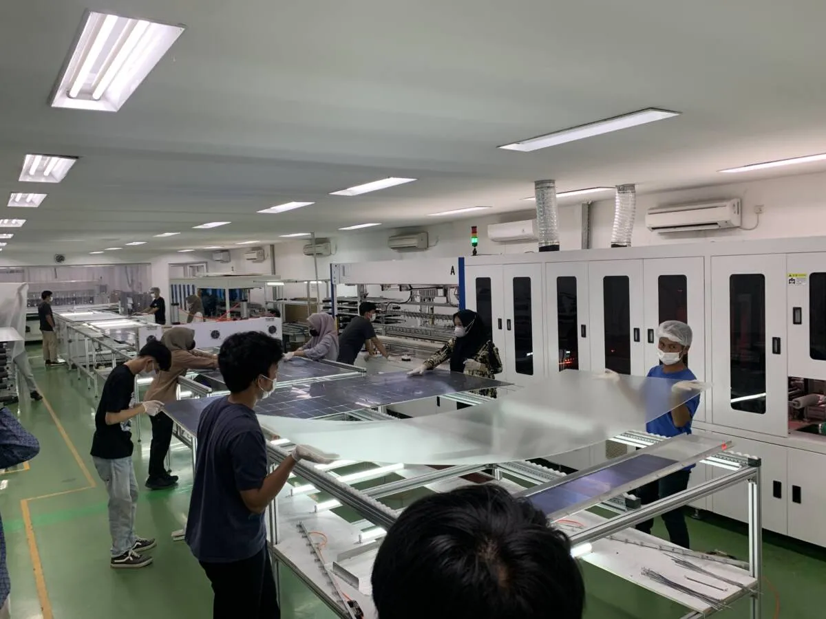 Kunjungan Industri Modul Surya: Tantangan dan Peluang bagi Pabrikan Lokal di Indonesia